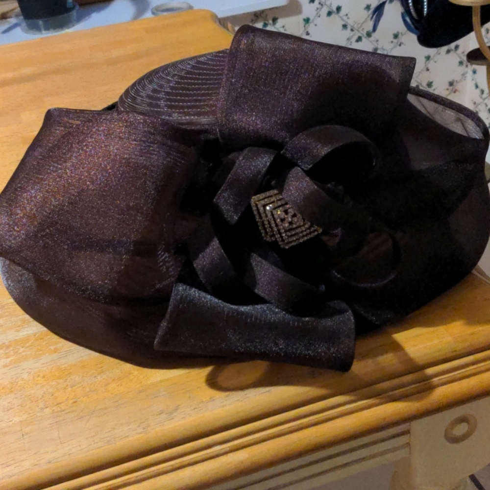 Dress Hat.  Extra large brim.